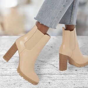 Chic Tan Heeled Boots - Just Fab
